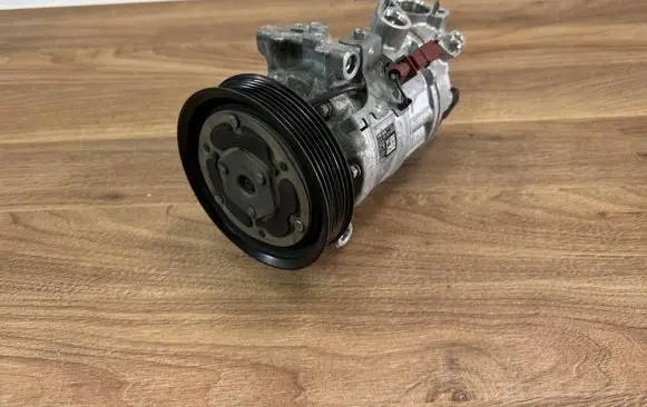 Volkswagen Golf VIII Air conditioning (A/C) compressor (pump) 5WA816803A