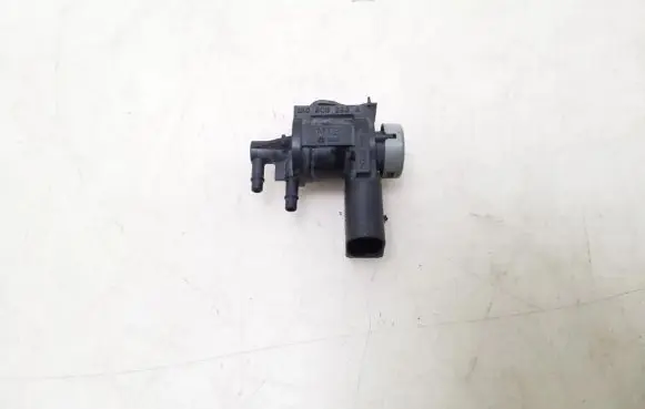 Audi A8 S8 D4 4H Turbo solenoid valve 1K0906283A