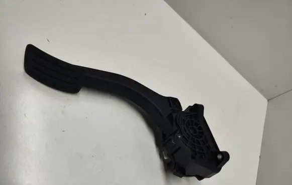 Peugeot 308 Accelerator throttle pedal 86et340433428