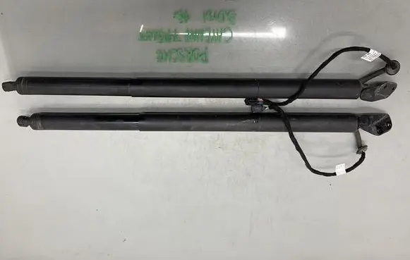 Porsche Cayenne (92A) Tailgate strut 
