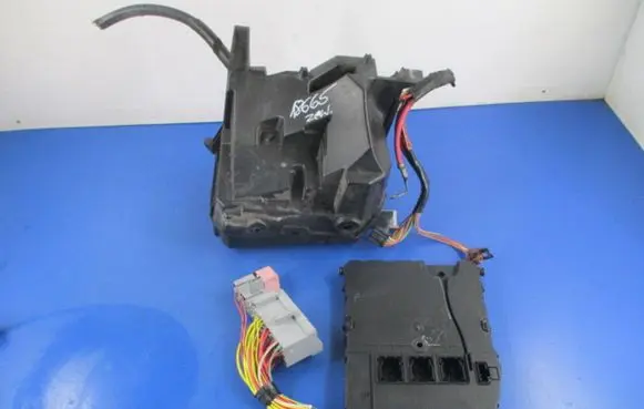 Renault Scenic II - Grand scenic II Fuse box set 8200412549