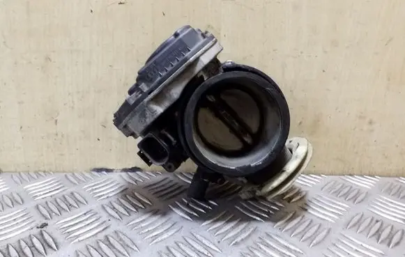 Audi A4 S4 B5 8D Throttle valve 078133063AK