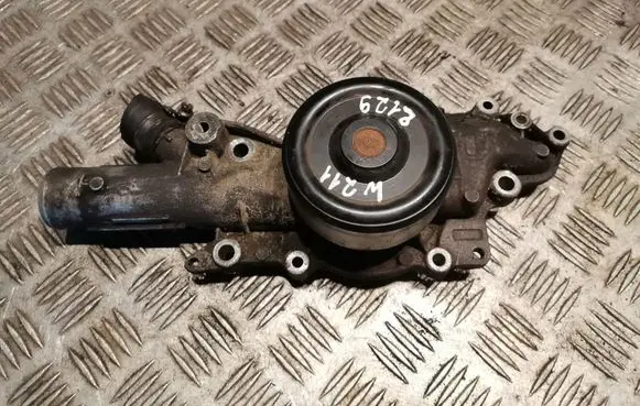 Mercedes-Benz E W211 Water pump 6462000301