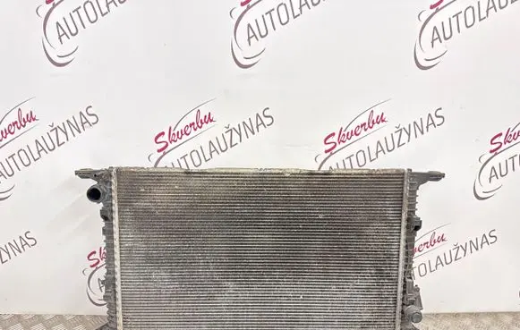 Audi A8 S8 D4 4H Coolant radiator 4H0121251C 777162 VP9T8H8005AC