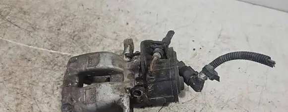 Volkswagen PASSAT B6 Rear brake caliper