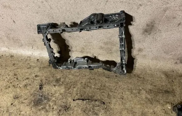 Other engine bay part