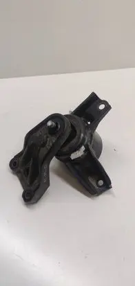 Hyundai i20 (GB IB) Engine mount bracket