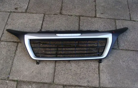 Peugeot Boxer Front bumper upper radiator grill 1314847070