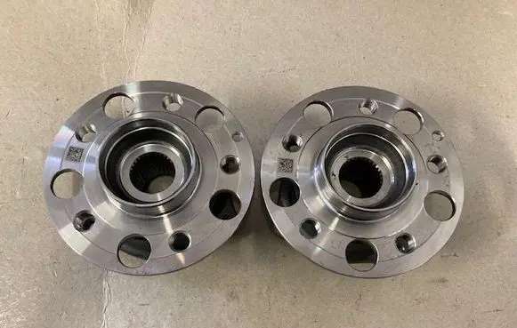 Mercedes-Benz AMG GT 4 x290 w290 Front wheel bearing hub 2223340100 A2223340100