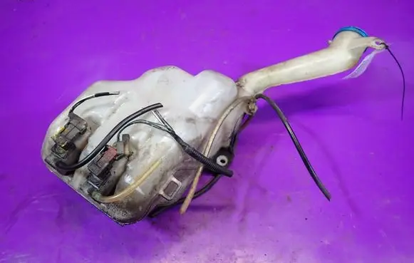 Honda Civic Windshield washer fluid reservoir/tank