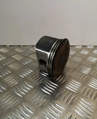 Chrysler 300 - 300C Piston 96L32 T211