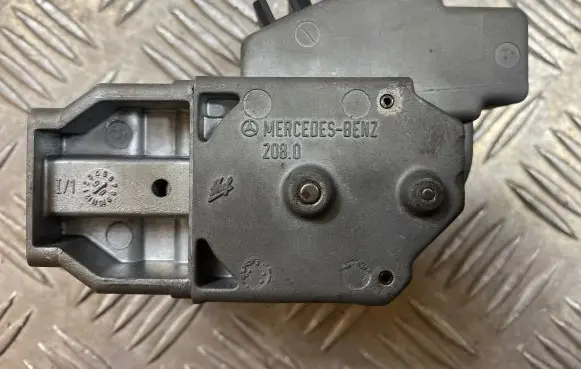 Mercedes-Benz E W210 Steering wheel lock 2080 MA0ESEBN