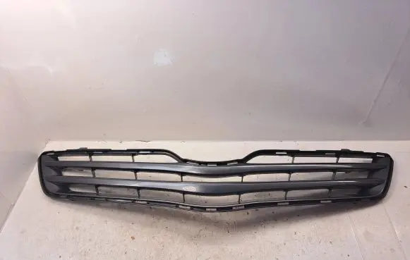 Toyota Verso Front bumper upper radiator grill 531110F903 531110F070