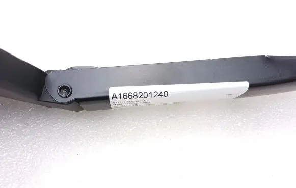Mercedes-Benz GLE (W166 - C292) Front wiper blade arm A1668201240