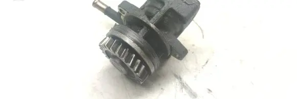 Volkswagen Transporter - Caravelle T5 Power steering pump