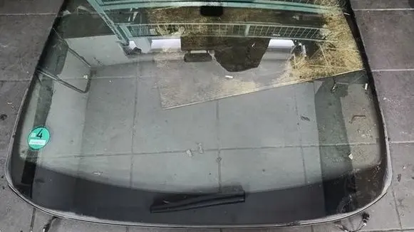 Ford B-MAX Front windscreen/windshield window 