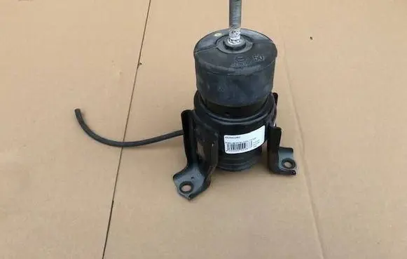 Nissan Maxima A36 Engine mount vacuum valve 