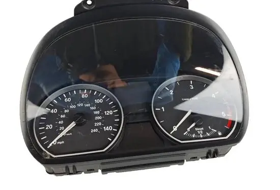 BMW 1 E81 E87 Speedometer (instrument cluster) 1024982