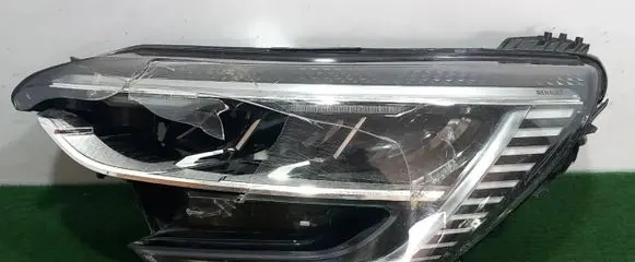 Renault Megane IV Headlight/headlamp 260608417R L802815