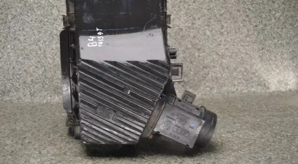 Volkswagen PASSAT B4 Air filter 191129620 074906461