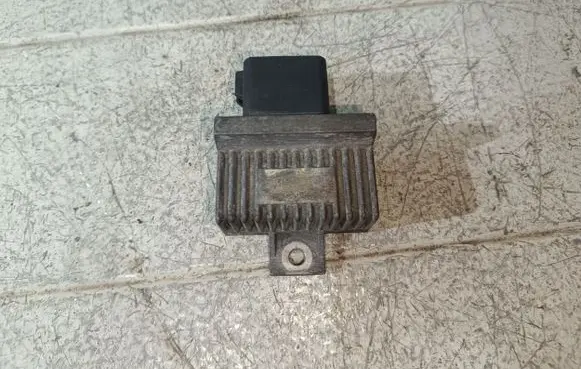 Volvo S40, V40 Glow plug pre-heat relay 7700115078
