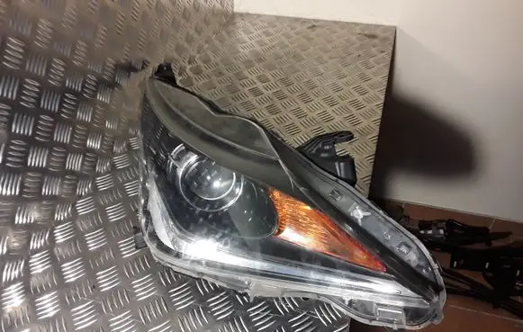 Toyota Aygo AB40 Headlight/headlamp