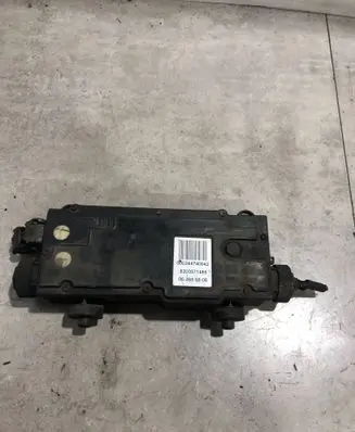 Renault Scenic II - Grand scenic II Hand parking brake switch 8200571485