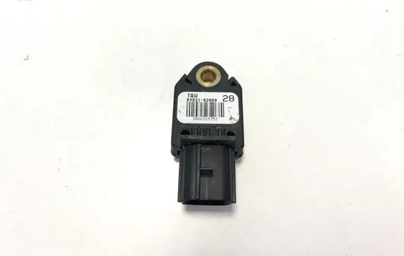 Toyota Auris 150 Airbag deployment crash/impact sensor 8983102080