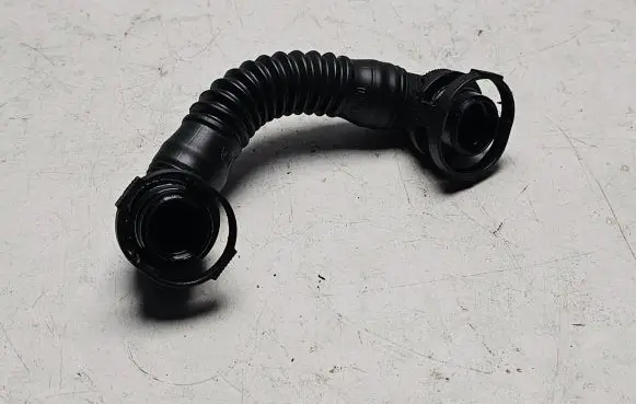Volkswagen Polo V 6R Breather hose/pipe 03P103493A