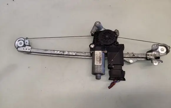 Mercedes-Benz E W210 Rear door window regulator with motor 2108205342