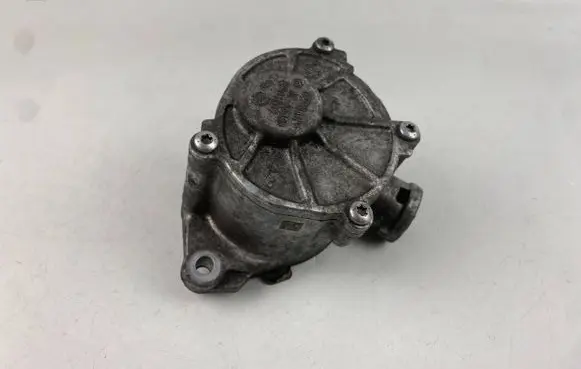 Mercedes-Benz CLA C117 X117 W117 Vacuum pump A6512300465