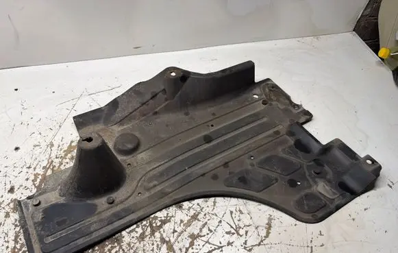 Volvo XC60 Rear underbody cover/under tray 31200364