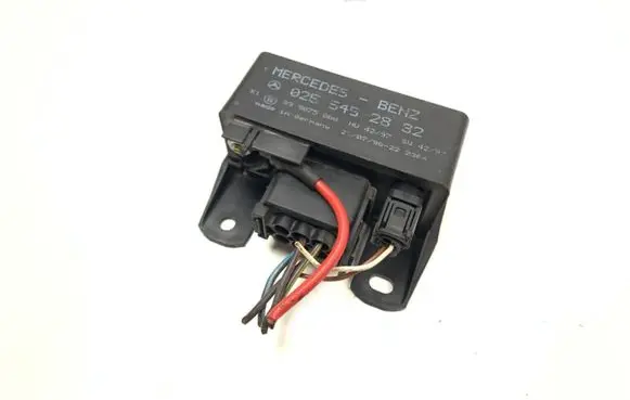 Mercedes-Benz A W168 Glow plug pre-heat relay 0255452832 899075000