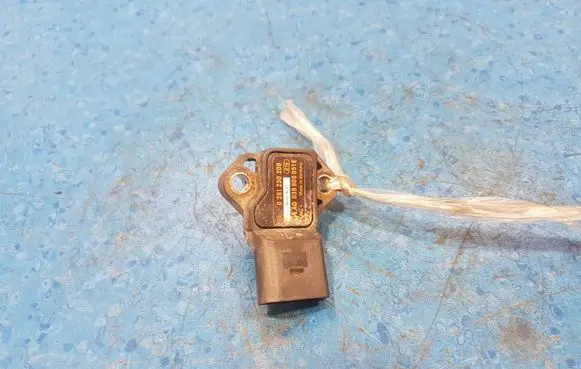 Audi A5 Sportback 8TA Turbo air boost pressure sensor 0261230209