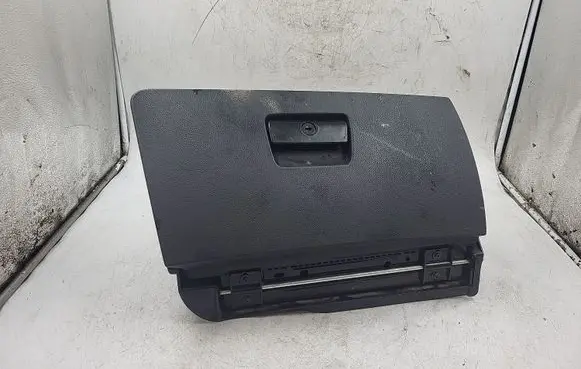 BMW 3 E90 E91 Glove box 