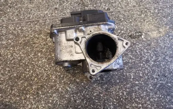 Audi A3 S3 A3 Sportback 8P EGR valve