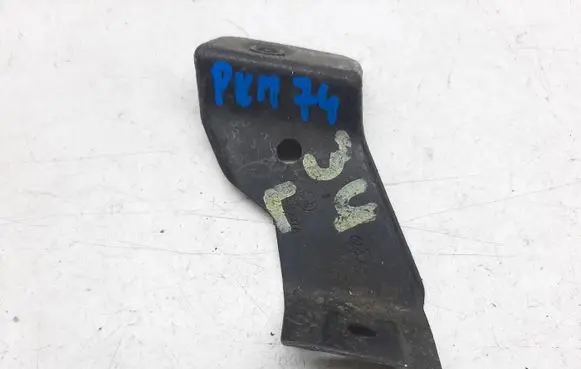Skoda Superb B5 (3U) Fender mounting bracket 3U0821237A
