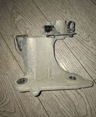 Renault Espace - Grand espace V Sway bar bush bracket, front 548515390R
