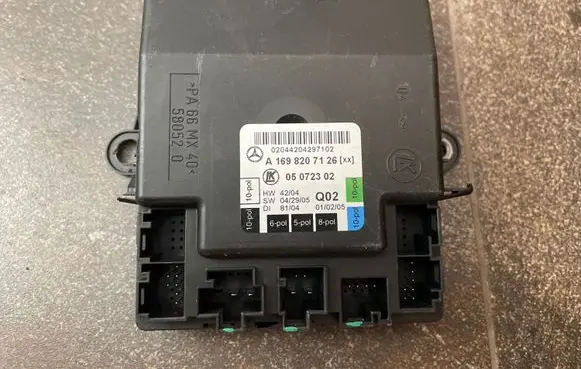 Mercedes-Benz A W169 Door control unit/module A1698207126