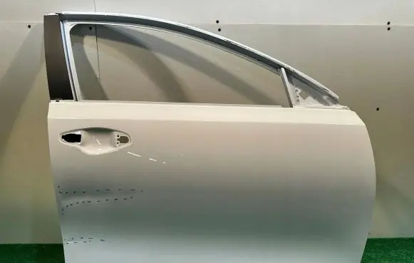 KIA Xceed Front door