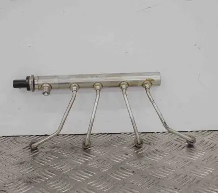 BMW X3 F25 Fuel main line pipe 7585411