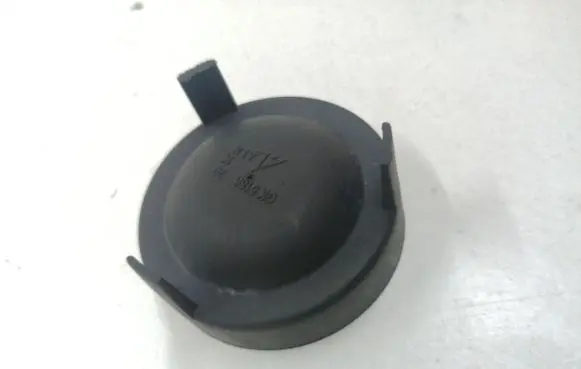 Volkswagen Sharan Headlight/headlamp dust cover 1305219118