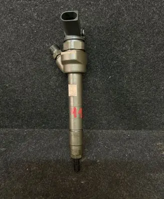 BMW 5 F10 F11 Fuel injector 39226 7810702 0445110478