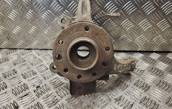 Opel Signum Front wheel hub 6698L