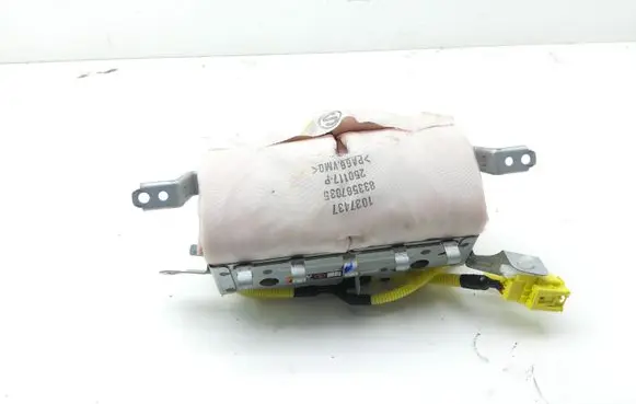 Lexus IS 220D-250-350 Passenger airbag 1037437 833567035 0589P1000907