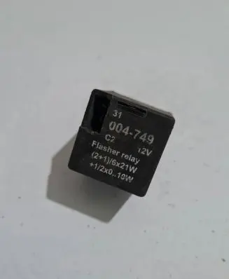 Ford Mondeo MK I Other relay 004749