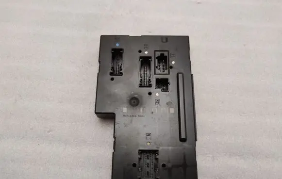 Mercedes-Benz CLS C218 AMG Comfort/convenience module 2129003922 2129015205 2129026107