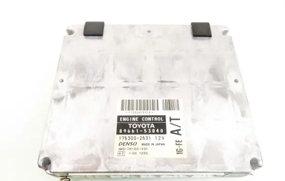 Lexus IS 200-300 Engine control unit/module 1753002531 8966153040