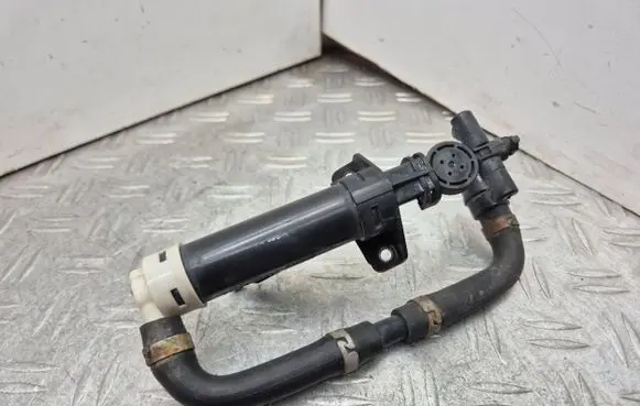 Lexus GS 300 350 430 450H Headlight washer spray nozzle 78207