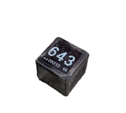 Audi Q7 4L Other relay 8K0951253 PA66GF25 V23136B6X72